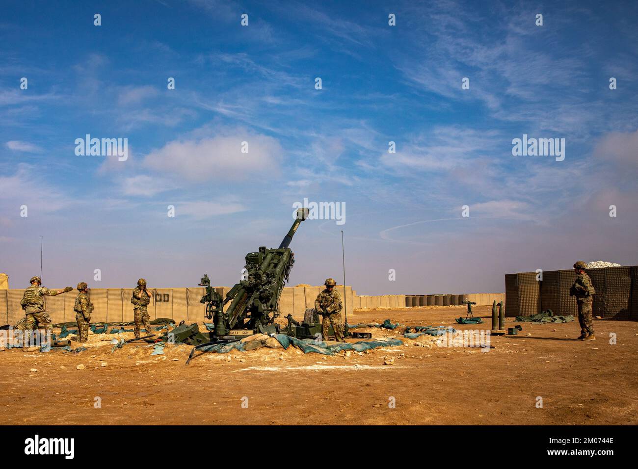 U.S. Army Soldiers, assigned to Charlie Battery, 1st Battalion, 134th ...