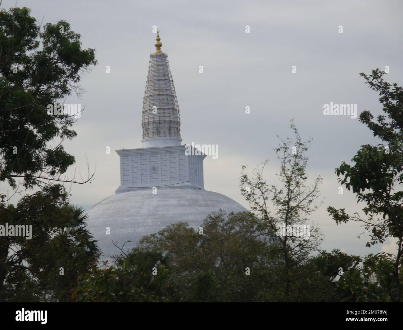 The Ruwanweli Maha Seya, also known as the Mahathupa, is a stupa in Anuradhapura, Sri Lanka. Stock Photo