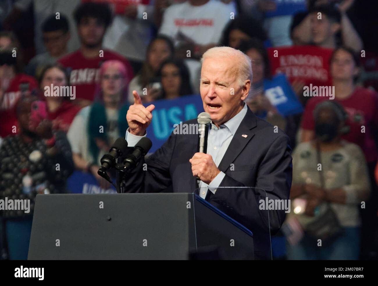 Biden Pa Rally PHILADELPHIA, PA, USA - NOVEMBER 05, 2022: President Joe Biden speaks ...