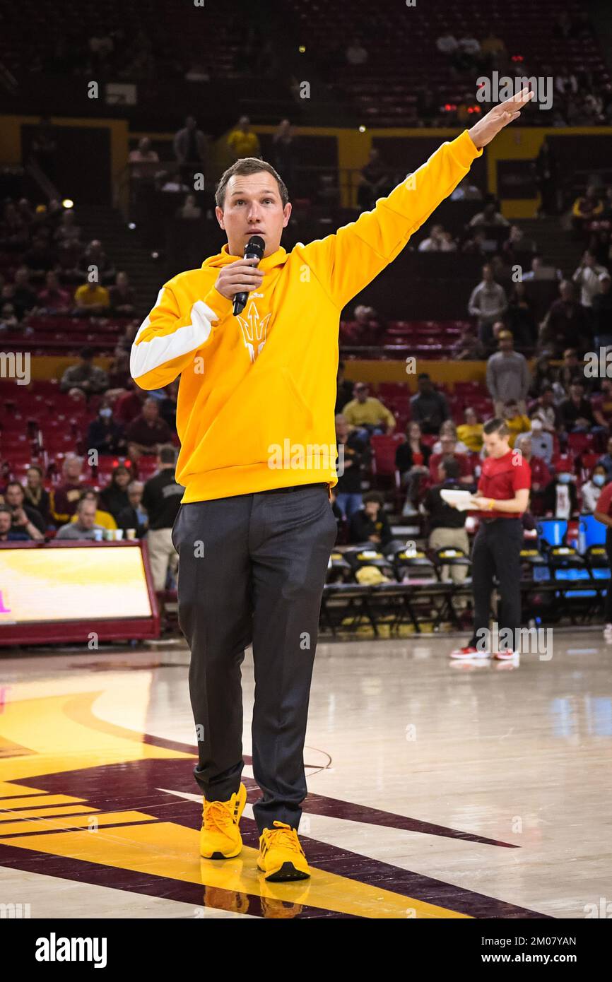 Tempe, United States. 04th Dec, 2022. Arizona State head football coach Kenny Dillingham introduces himself in the first half of the NCAA basketball game against Stanford in Tempe, Arizona, Sunday, December 4, 2022. Arizona State defeated Stanford 68-64. (Thomas Fernandez/Image of Sport) Photo via Credit: Newscom/Alamy Live News Stock Photo