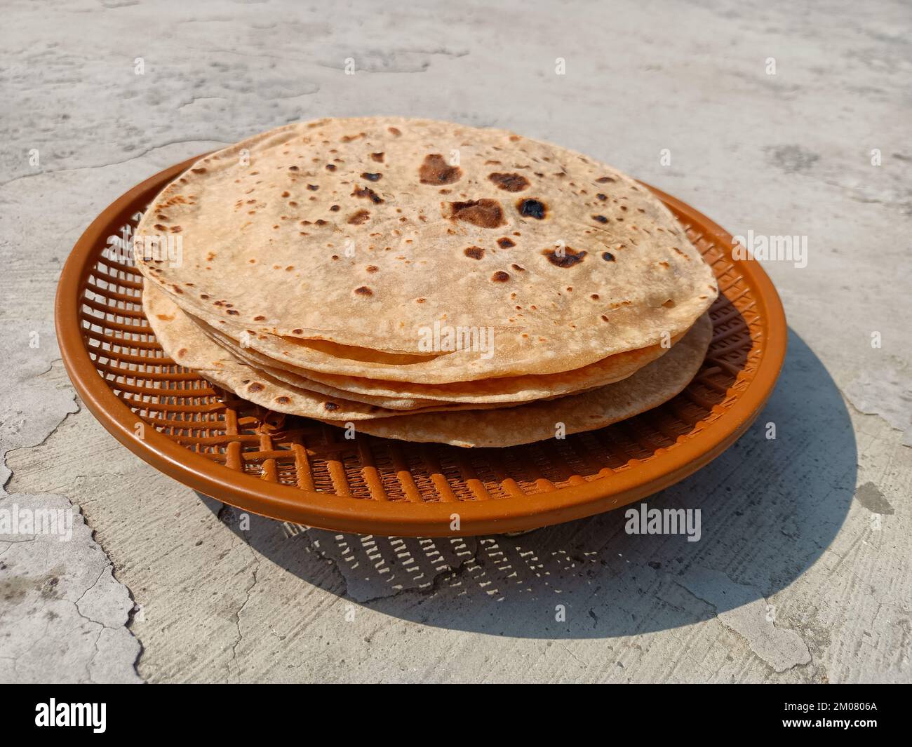 chapati-also-known-as-roti-rotli-safati-shabaati-phulka-chapo-and-roshi-indian-chapati