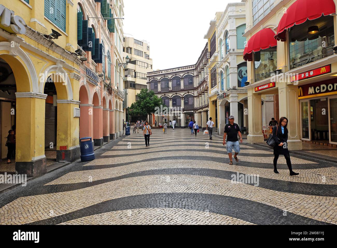 Exterior architecture and building design at Centre of Macao World ...