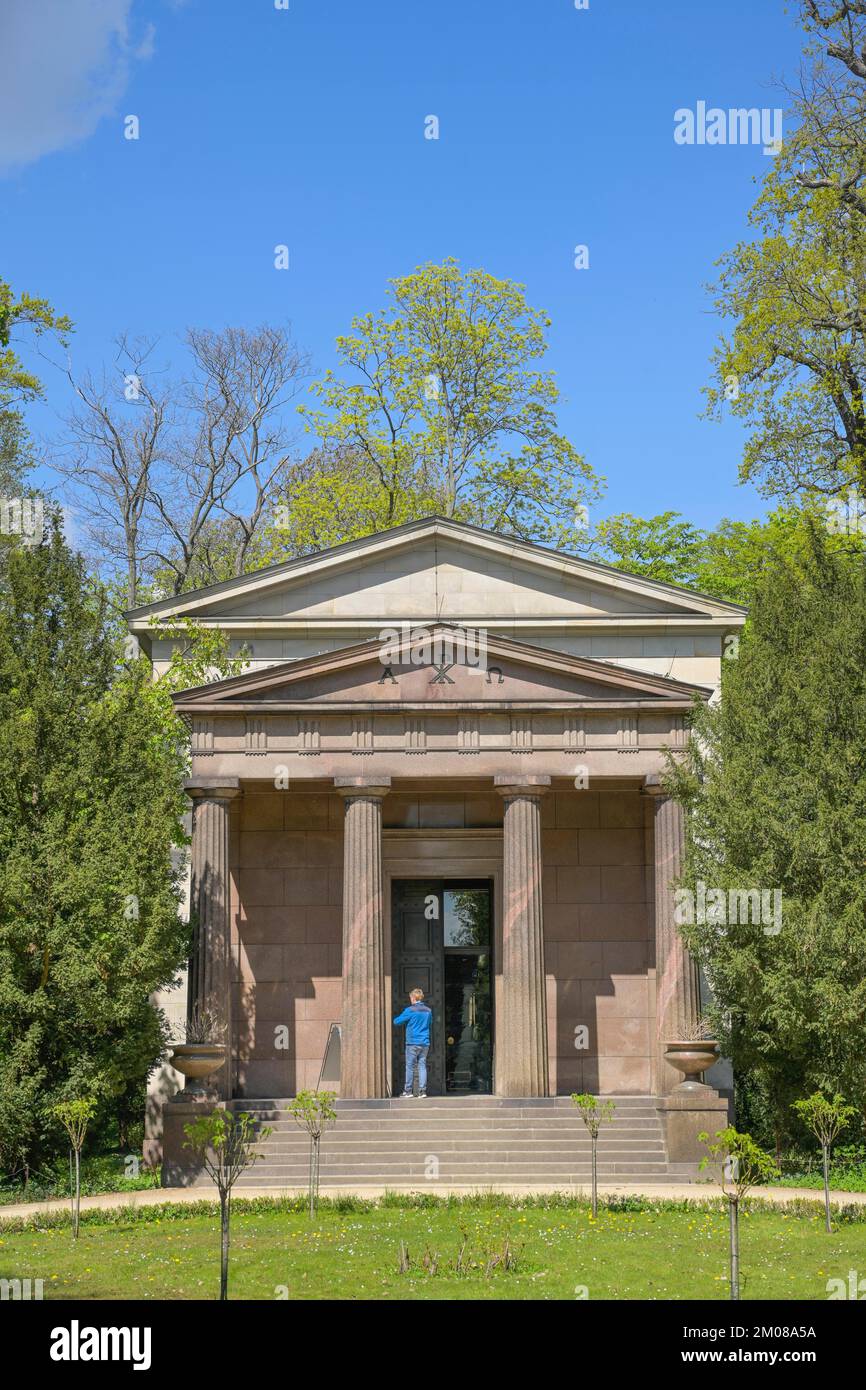 Mausoleum im Schloßgarten Charlottenburg, Charlottenburg-Wilmersdorf, Berlin, Deutschland Stock Photo
