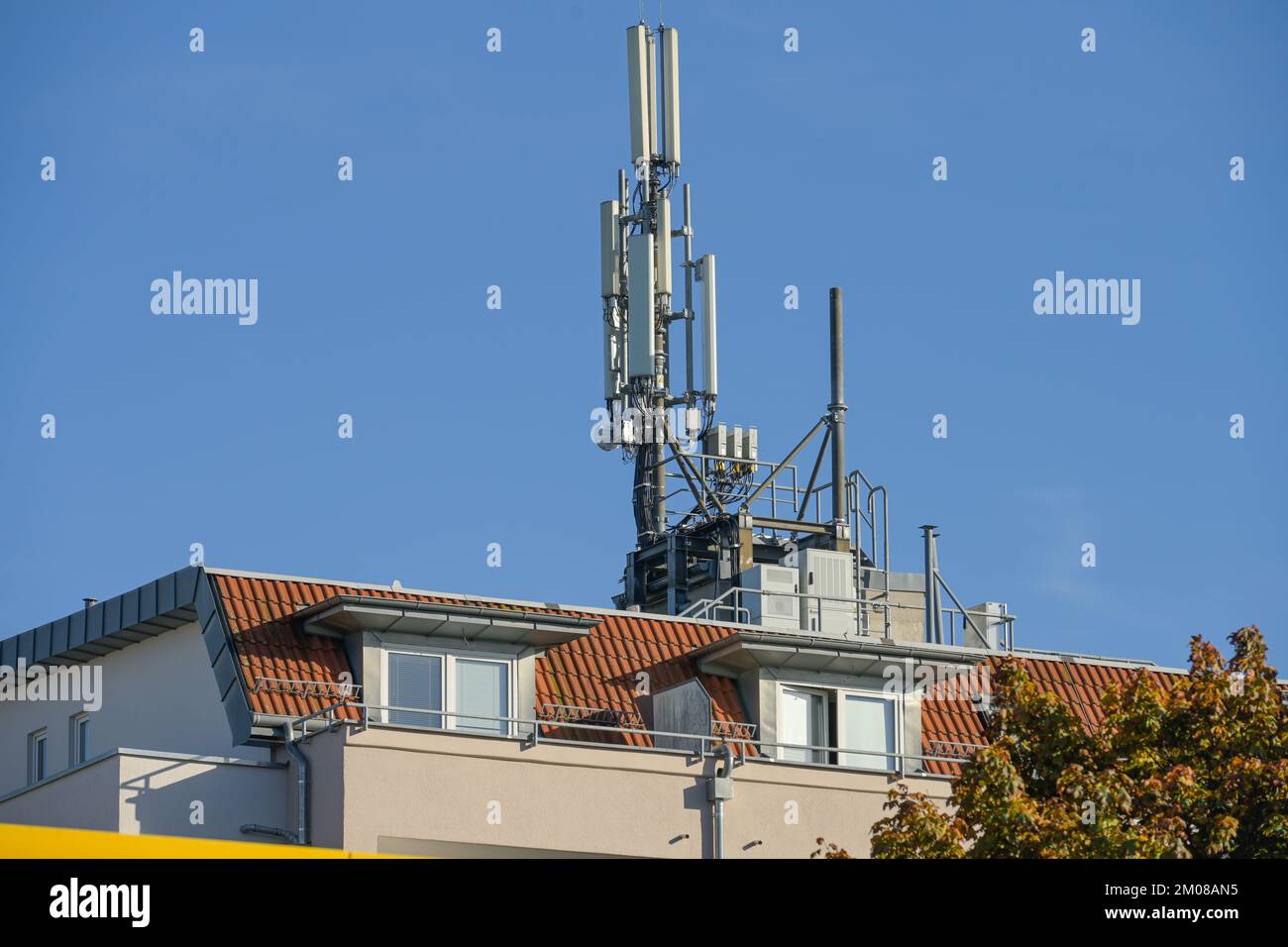 Mobilfunkantennen, Plattenbau, Spandauer Damm, Charlottenburg