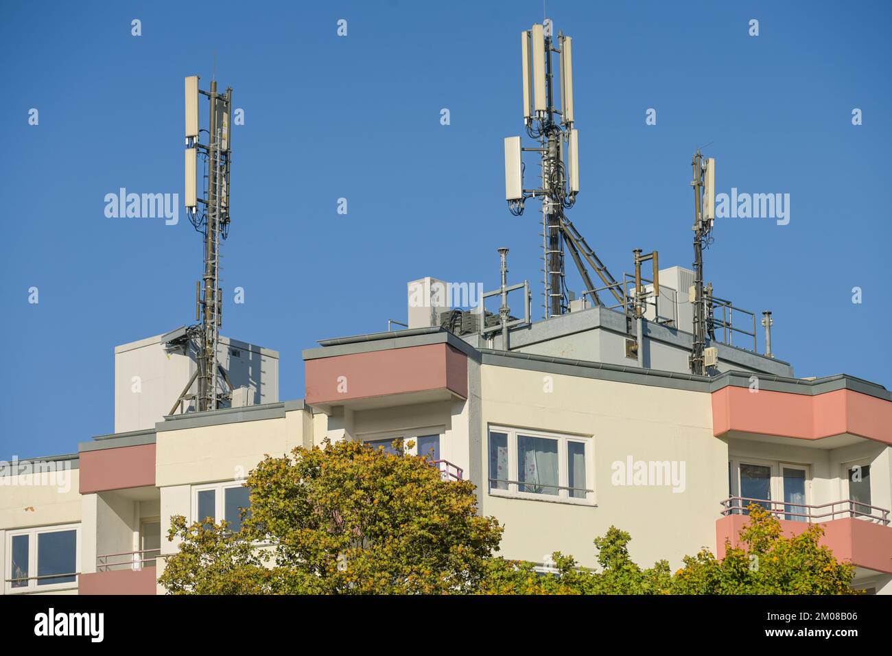 Mobilfunkantennen, Plattenbau, Spandauer Damm, Charlottenburg