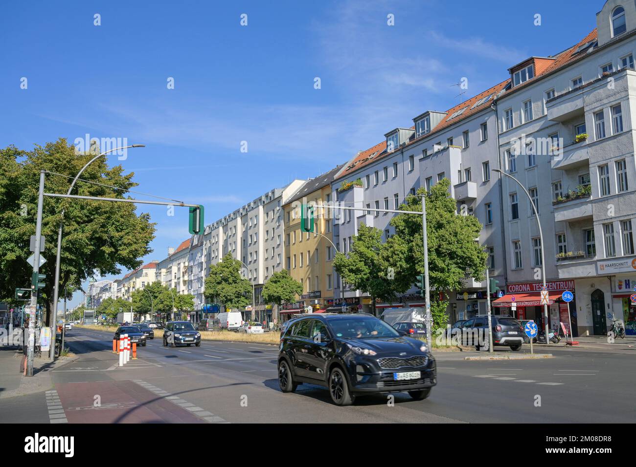 Autoverkehr, Frankfurter Allee, Friedrichshain, Friedrichshain-Kreuzberg, Berlin, Deutschland Stock Photo