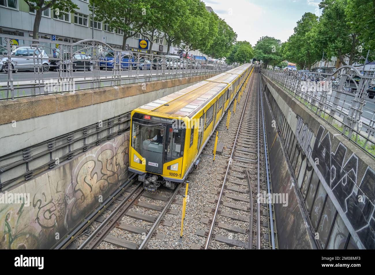 UBahn U2, Kleiststraße, Schöneberg, TempelhofSchöneberg, Berlin, Deutschland Stock Photo Alamy