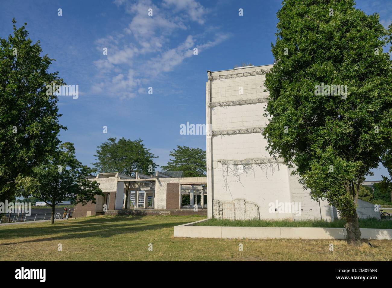 Ludwigsturm, Garten der Erinnerung, Altstadtpark, Duisburg, Nordrhein
