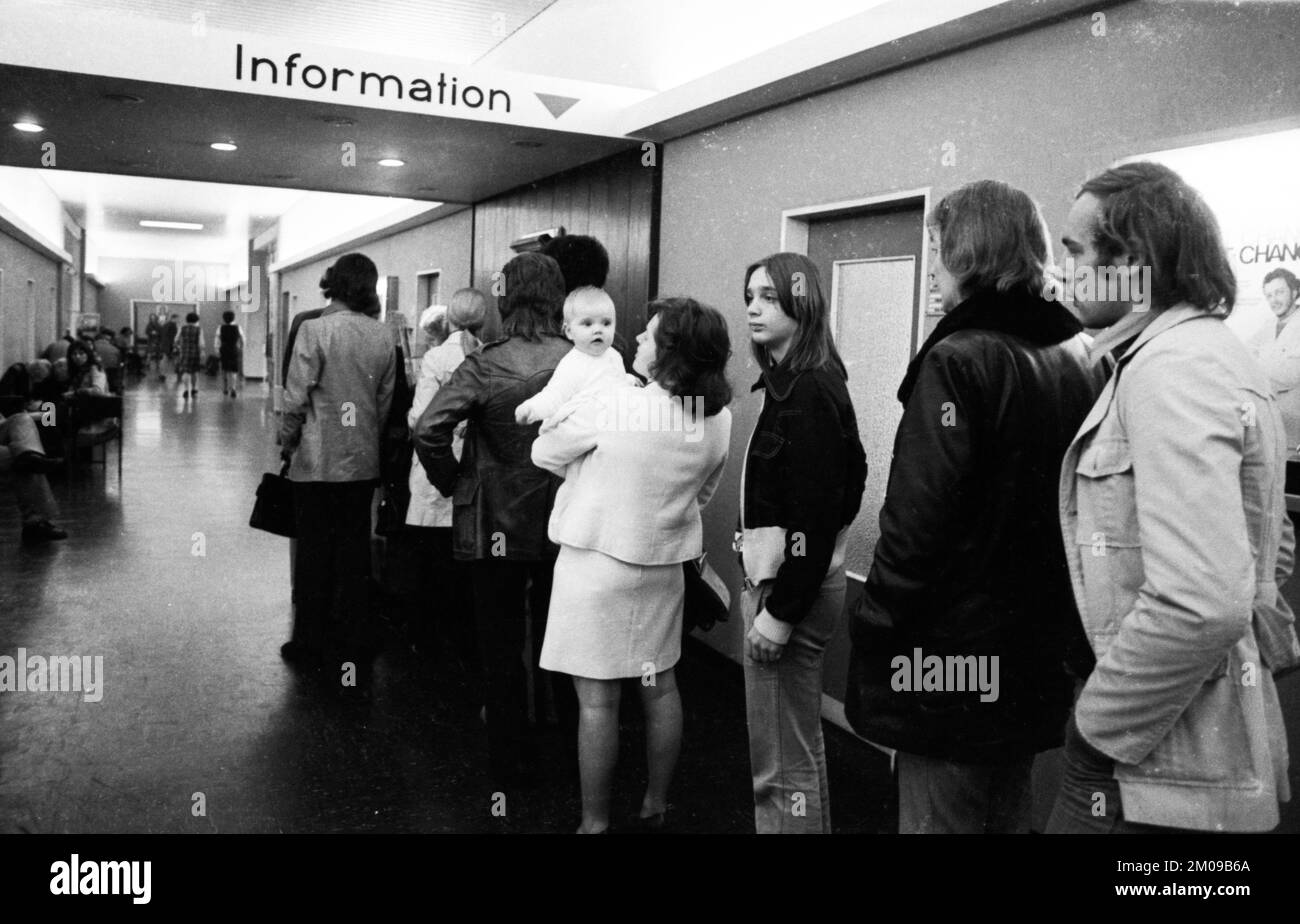 Unemployed or without an apprenticeship after leaving school was not uncommon in the 1970s, as seen here on 10.10.1974 in Cologne at the employment of Stock Photo