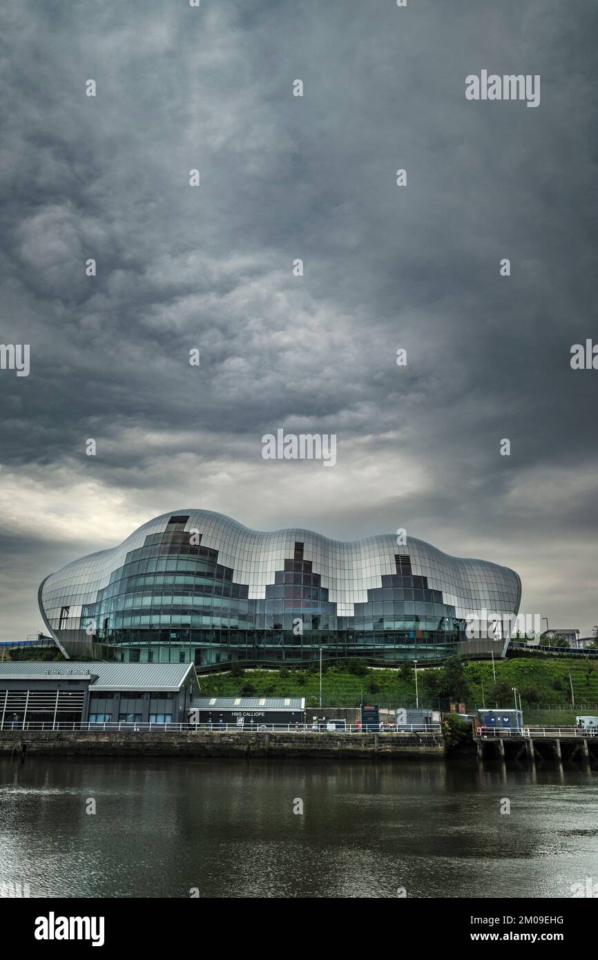 Sage Centre and River Tyne in Gateshead on Stormy Summer Day Stock Photo