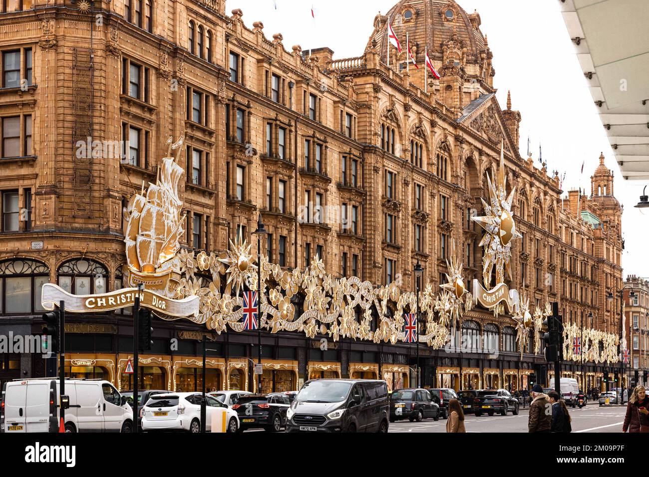 London, UK. 05th Dec, 2022. London, UK, December 5, 2022. Harrods ...