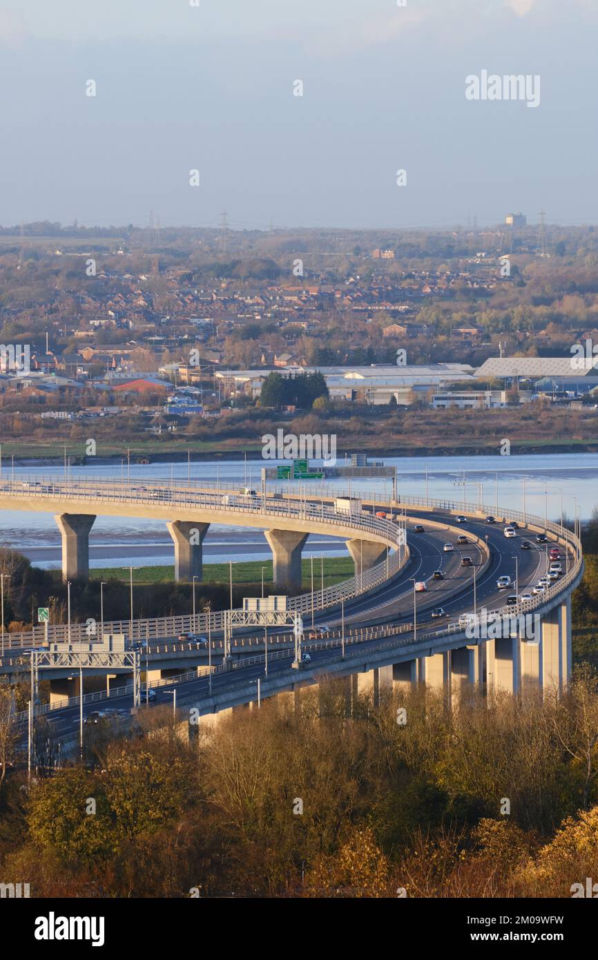 Near runcorn hi-res stock photography and images - Alamy