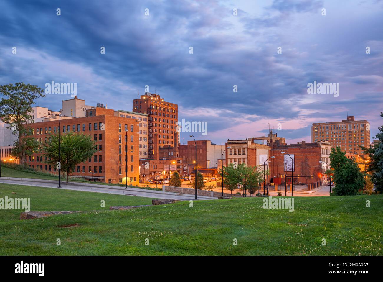 Youngstown, Ohio, USA downtown park and townscape at twilight. Stock Photo