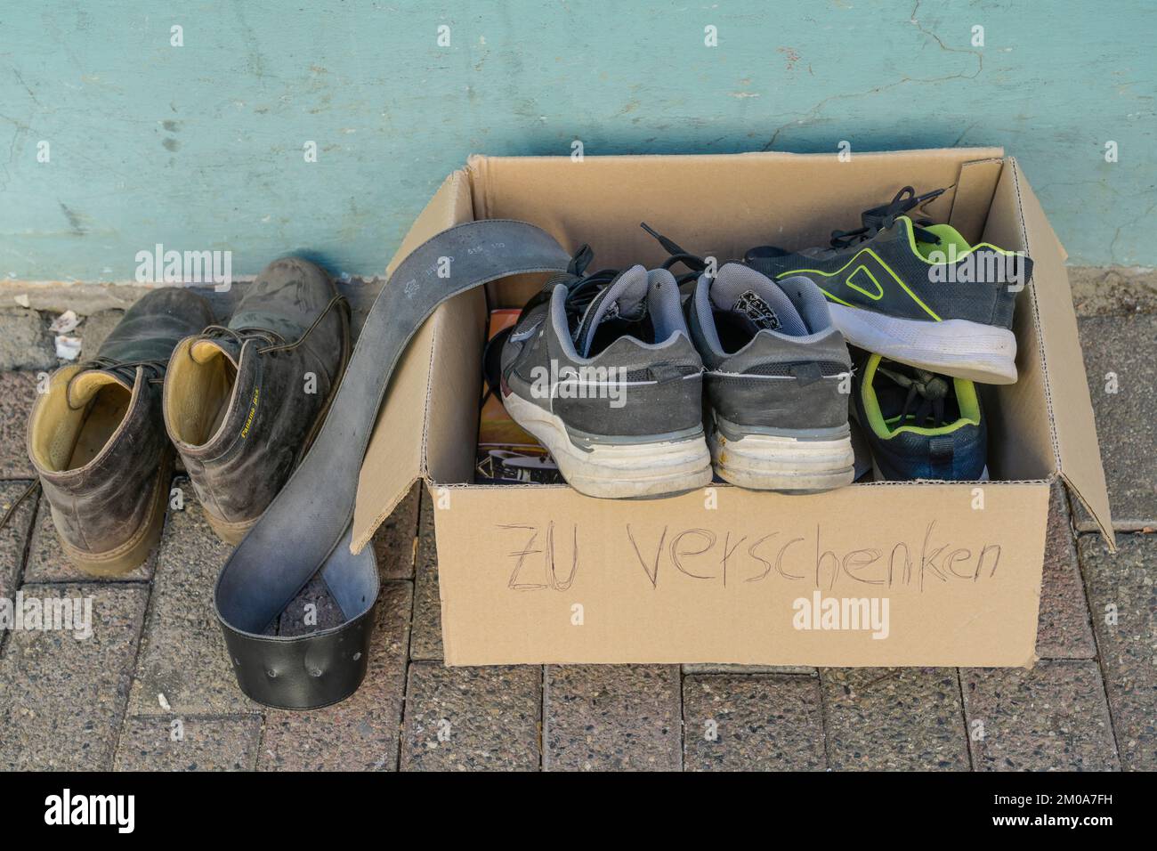 Alte schuhe hi-res stock photography and images - Alamy