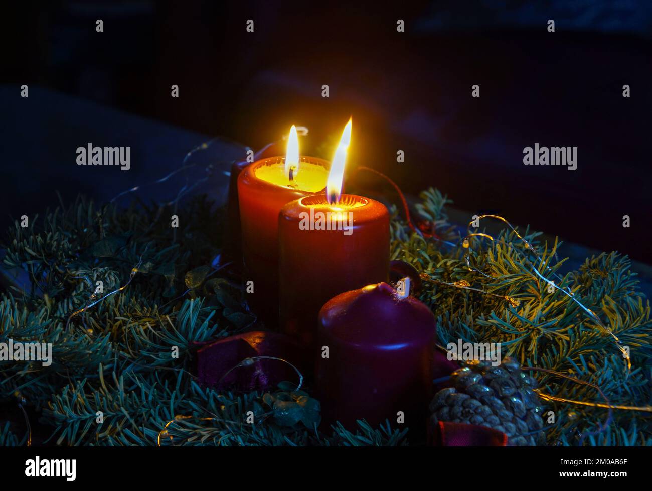 Brennende Kerzen zum 2. Advent Stock Photo