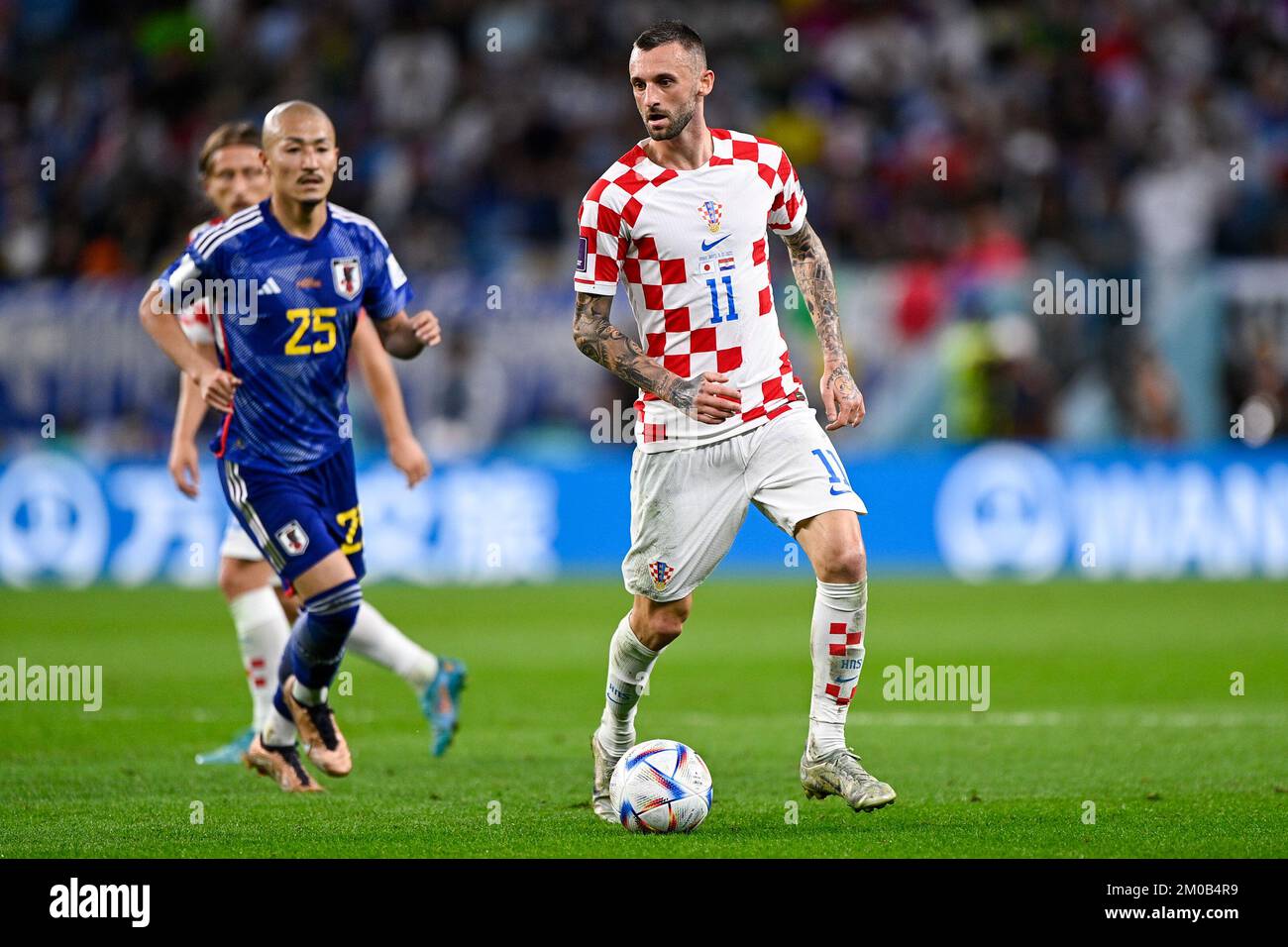 AL WAKRAH, QATAR - DECEMBER 5: Marcelo Brozovic of Croatia in action during the Round of 16 - FIFA World Cup Qatar 2022 match between Japan and Croatia at the Al Janoub Stadium on December 5, 2022 in Al Wakrah, Qatar (Photo by Pablo Morano/BSR Agency) Stock Photo