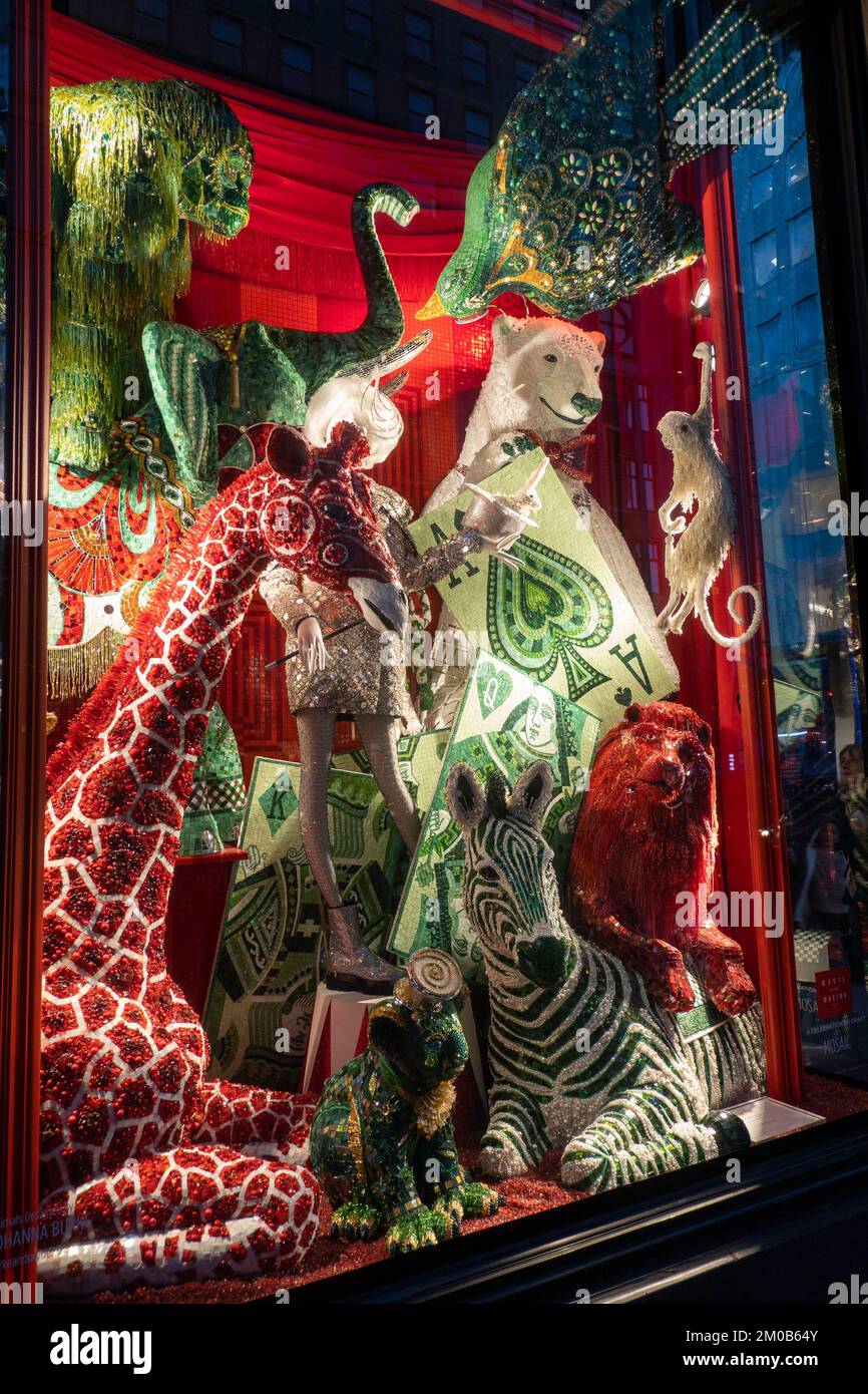 Bergdorf Goodman Holiday Window Display, NYC 2022 Stock Photo Alamy