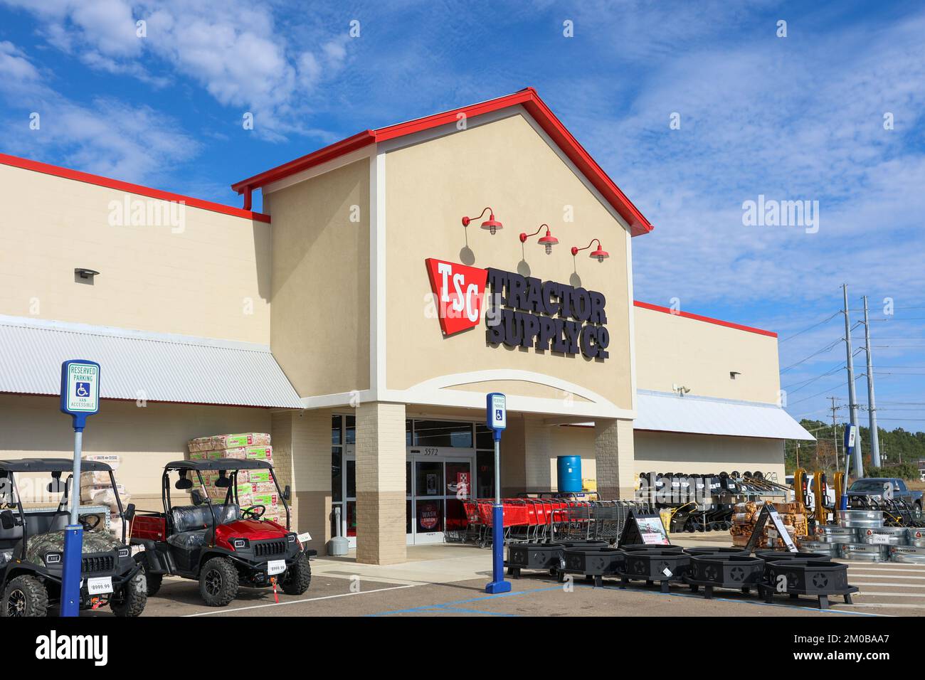 Flowood, MS - December 2, 2022: Tractor Supply Company is a retail chain of stores that sells products for recreational farmers, pet owners, and lando Stock Photo