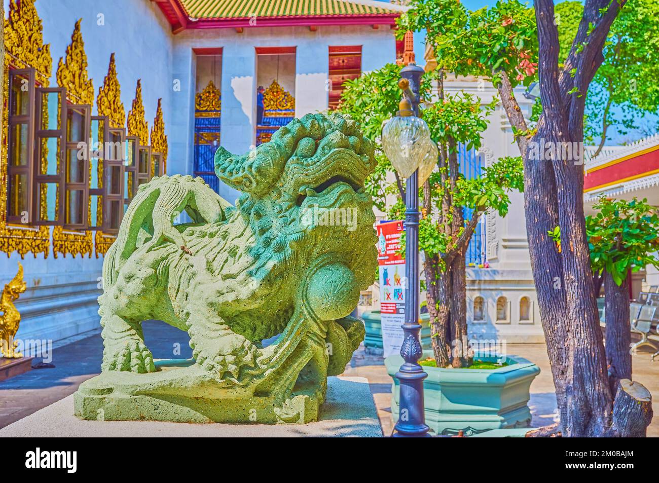 Thai temple and dog hi-res stock photography and images - Alamy