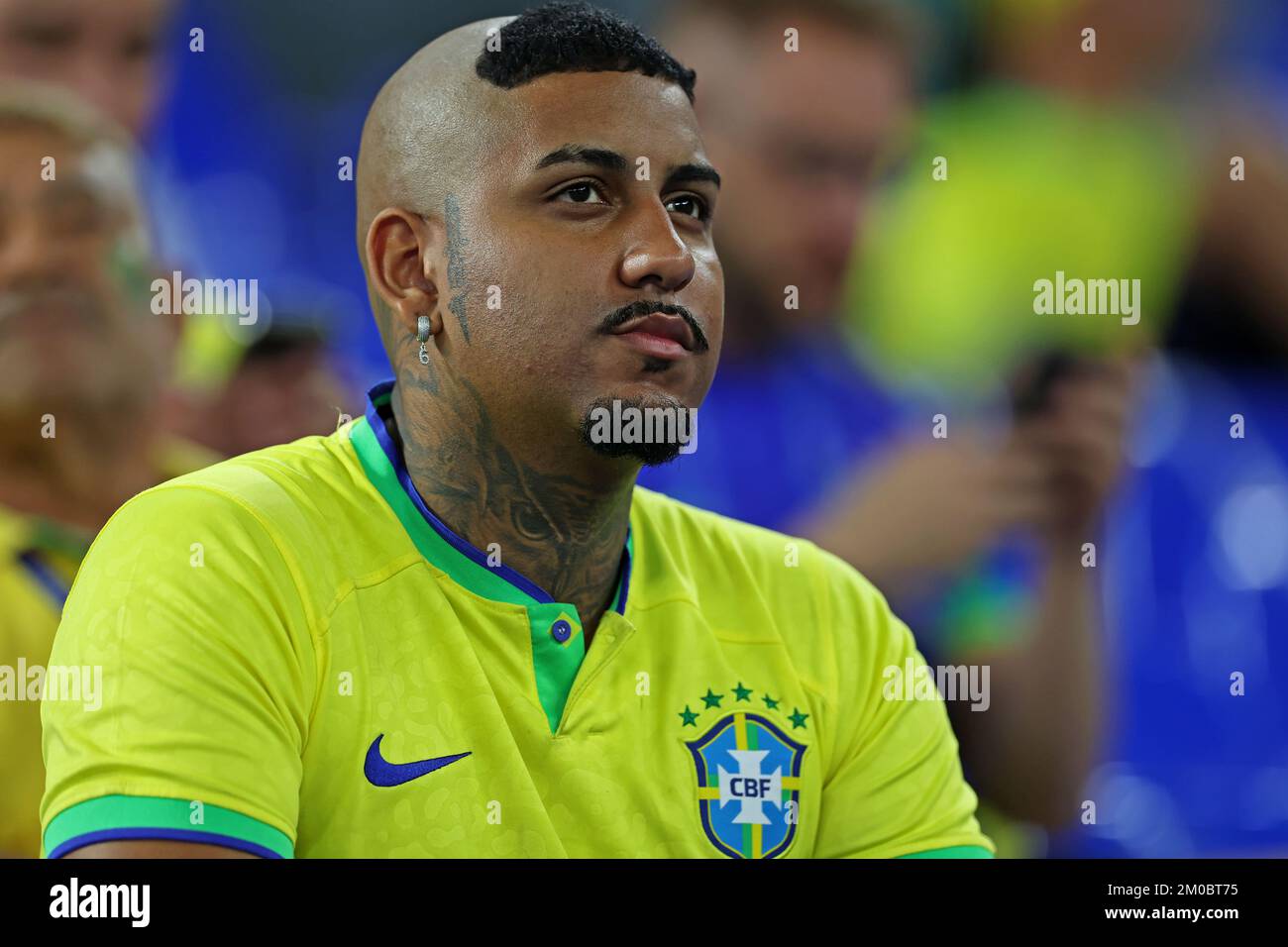 Doha, Qatar: 5th December 2022; FIFA World Cup final 16 round, Brazil versus South Korea: Fans of Brasil with a Ronaldo era haircut Stock Photo
