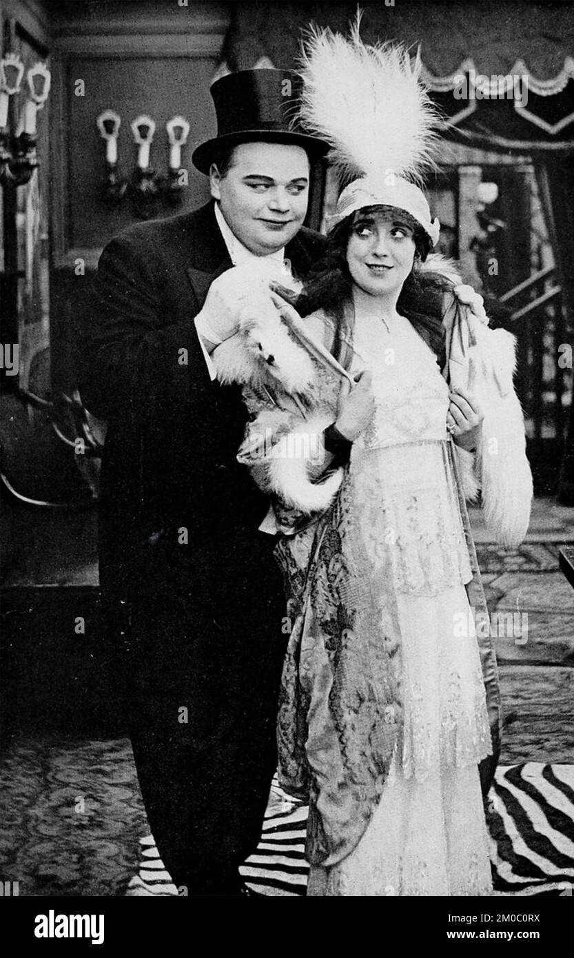 THAT LITTLE BAND OF GOLD 1915 Mutual Film production. Mabel Normand and