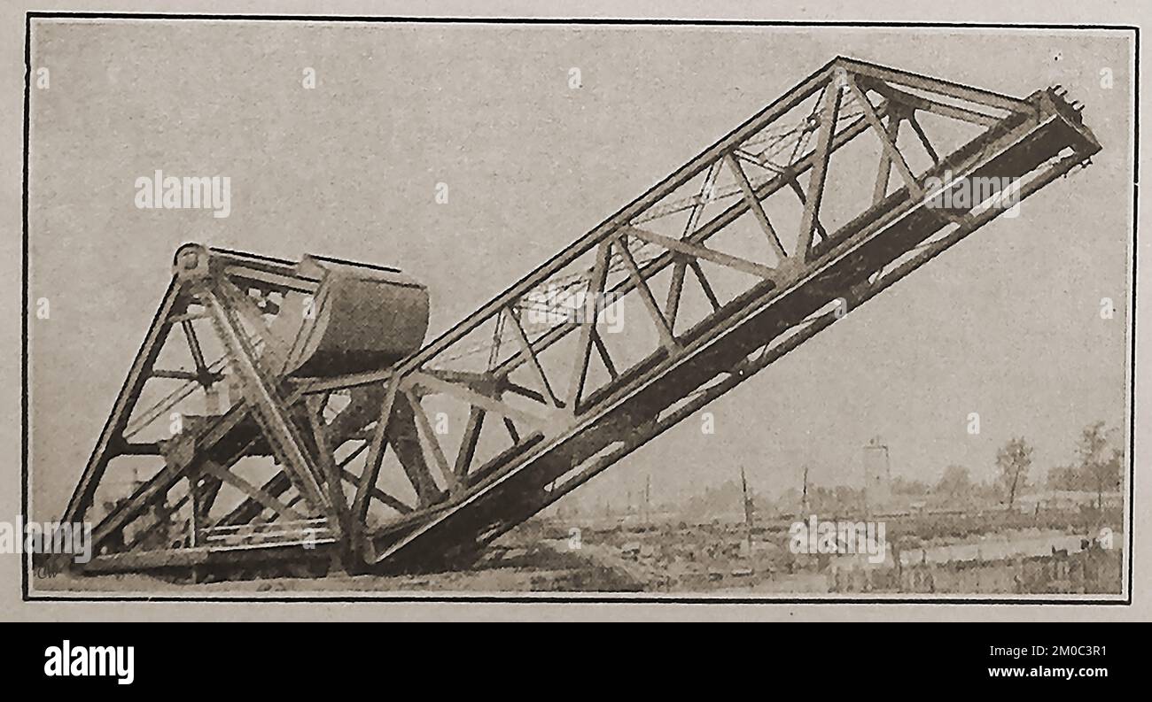 An early photograph of the so called 'scissors' bridge carrying the Wabash railway over the river Rouge, Detroit USA . The Wabash Railroad (WAB) was a Class I railroad that operated in a large area  of  the mid-central United States Stock Photo