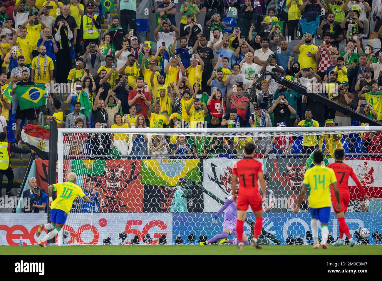 Doha, Catar. 05th Dec, 2022. 0) during a match between Brazil and South ...