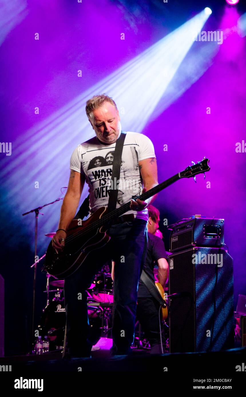 Peter Hook & The Light performing New Order & Joy Division's