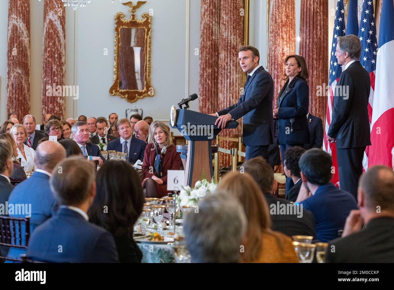French President Macron Delivers Remarks at the State Luncheon Secretary of State Antony J. Blinken and Vice President Kamala Harris host a State Luncheon in honor of French President Emmanuel Macron at the U.S. Department of State in Washington, D.C., on December 1, 2022. [State Department Photo by Ron Przysucha] Stock Photo