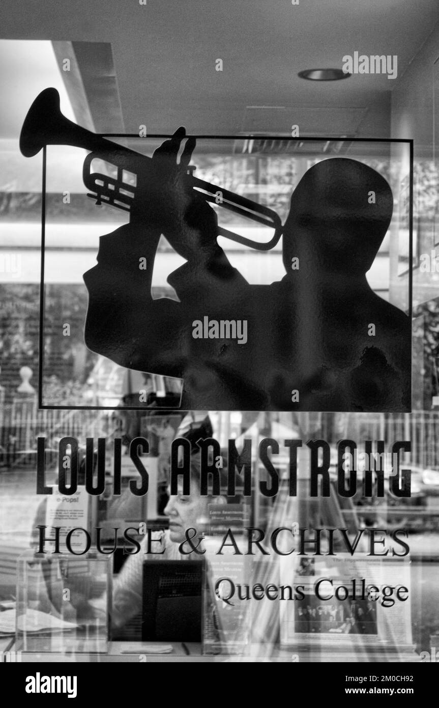 Louis amstrong Black and White Stock Photos & Images Alamy