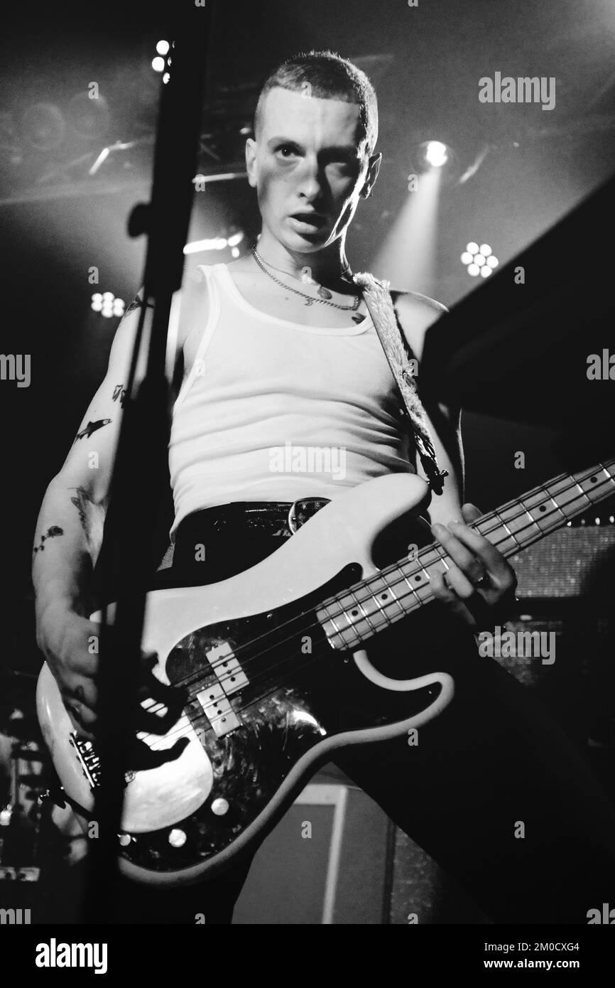 Wolf Alice live in concert in Stockholm, Debaser Strand, Stockholm, 20 January 2018 - Theo Ellis, bass player, close up Stock Photo