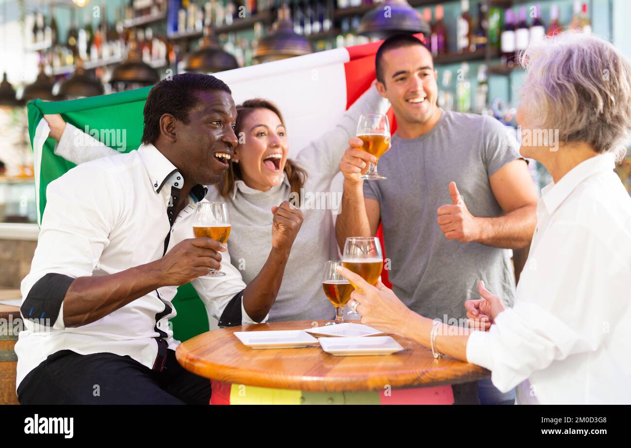 Italian sports fans celebrate the victory Stock Photo - Alamy