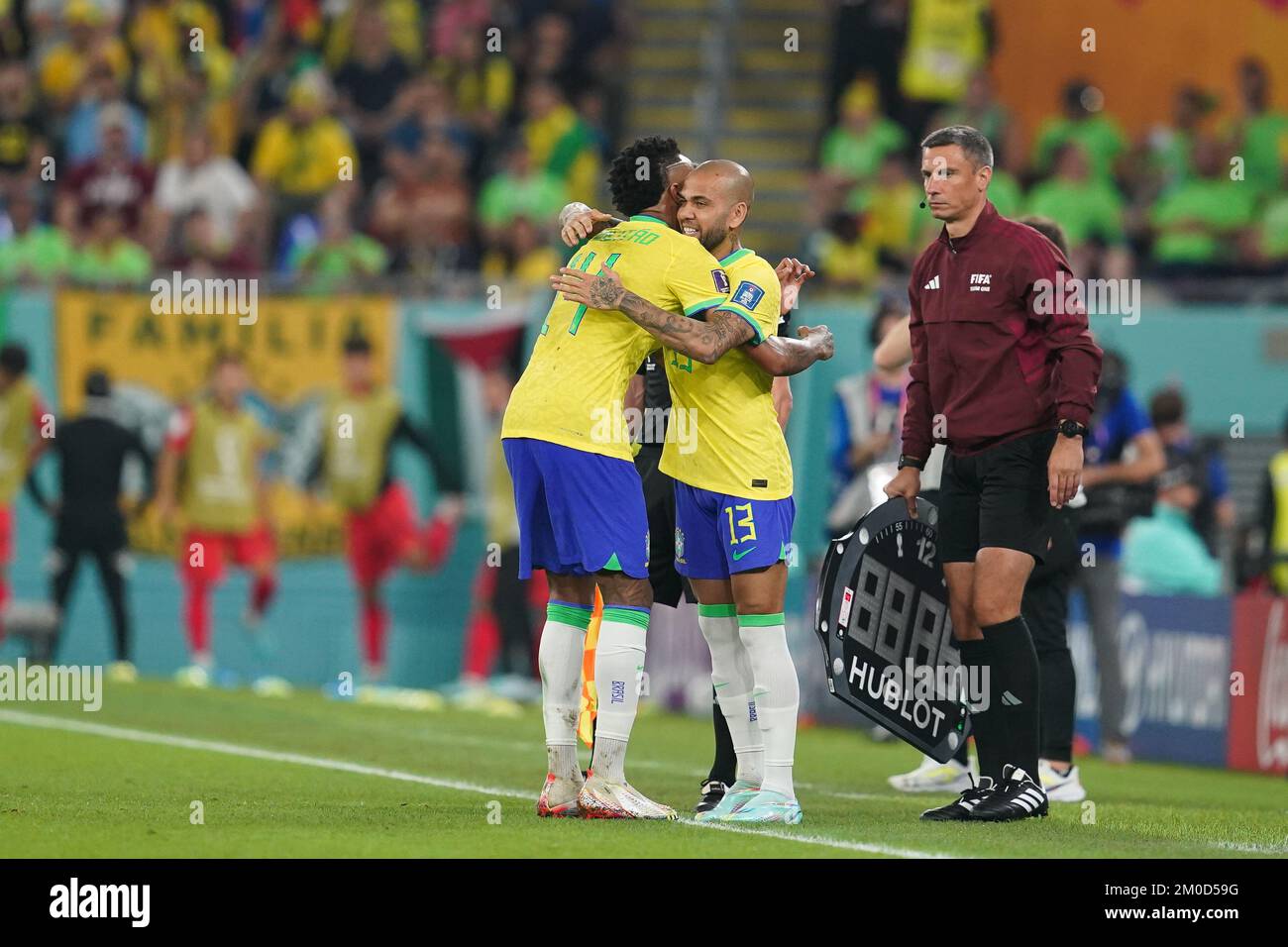 Doha, Qatar. 05th Dec, 2022. Stadium 974 DOHA, QATAR - DECEMBER 5: Player of Brazil Éder Militão is replaced by Dani Alves during the FIFA World Cup Qatar 2022 Round of 16 match between Brazil and South Korea at Stadium 974 on December 5, 2022 in Doha, Qatar. (Photo by Florencia Tan Jun/PxImages) (Florencia Tan Jun/SPP) Credit: SPP Sport Press Photo. /Alamy Live News Stock Photo