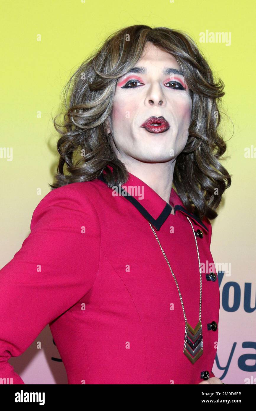 LOS ANGELES DEC 4 Brandon Rogers at the 2022 Streamy Awards at