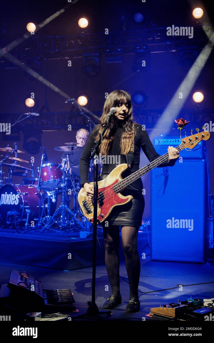 The Pixies live in concert in Stockholm - Paz Lenchantin, bass player ...