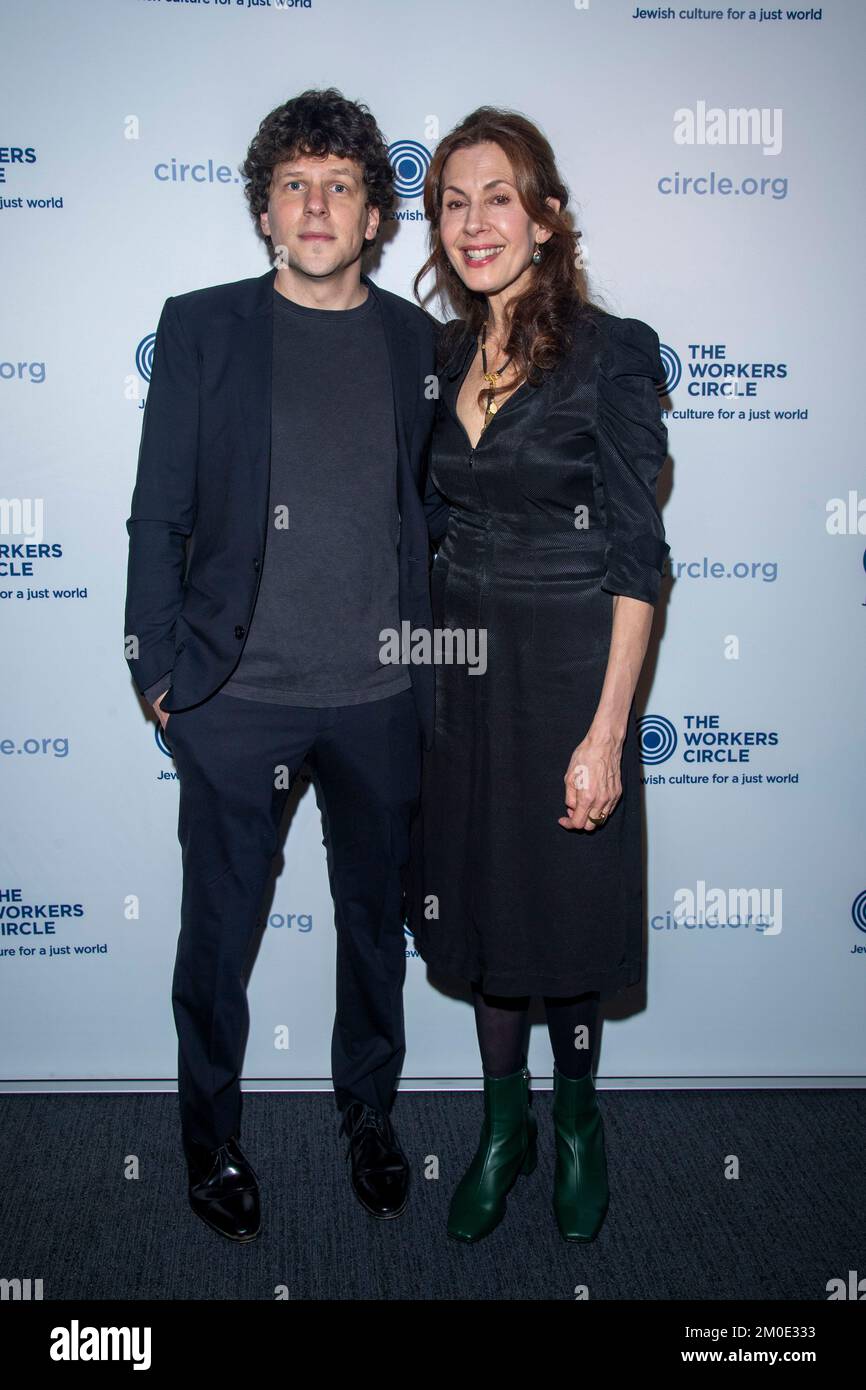NEW YORK, NEW YORK - DECEMBER 05: Jesse Eisenberg and Jessica Hecht ...