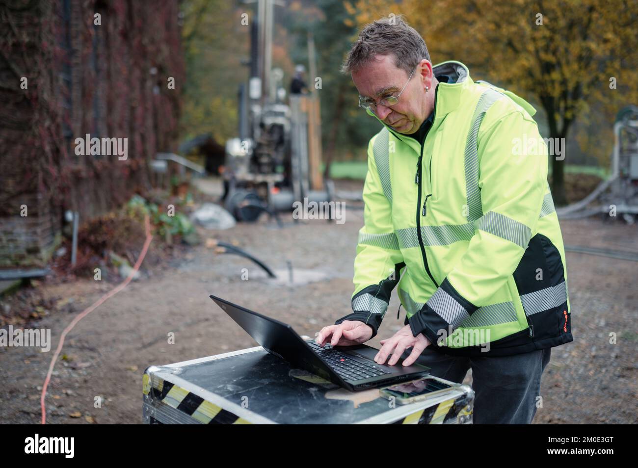 Solingen, Germany. 01st Dec, 2022. Geologist Bernd Bremerich-Ranft,  consultant for geothermal energy, checks information on the thermal  conductivity of the subsurface on his laptop. According to the Geological  Service of North Rhine-Westphalia,