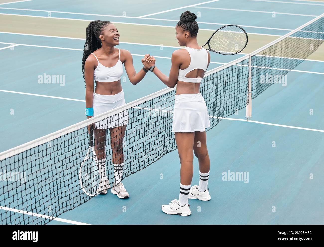 Young women tennis players hi-res stock photography and images - Alamy