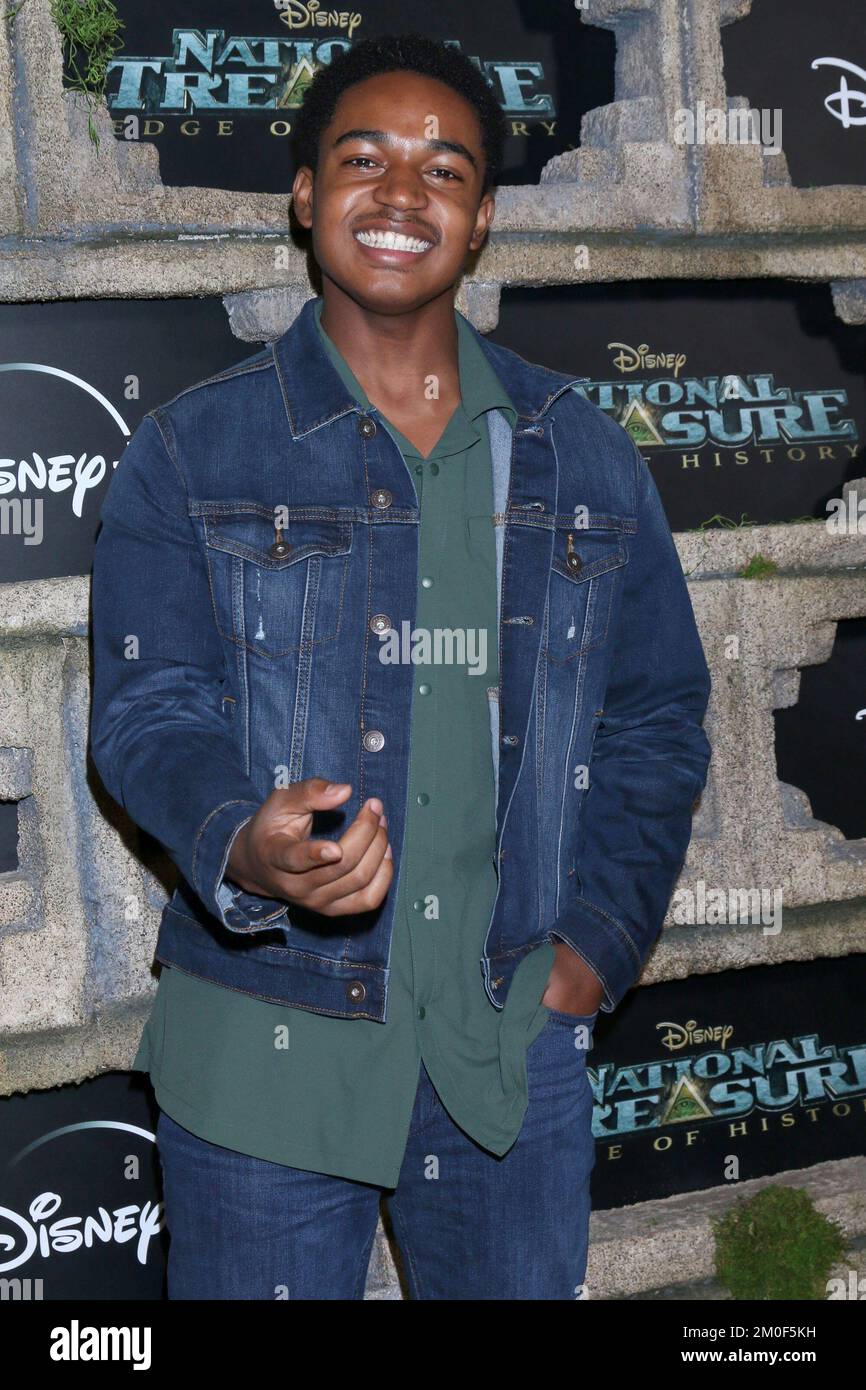Los Angeles, CA. 5th Dec, 2022. Issac Ryan Brown at arrivals for