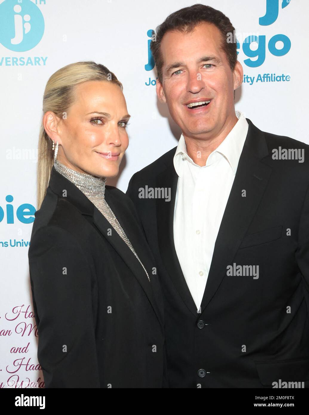 Beverly Hills, CA, USA on December 5, 2022. Molly Sims, Scott Stuber