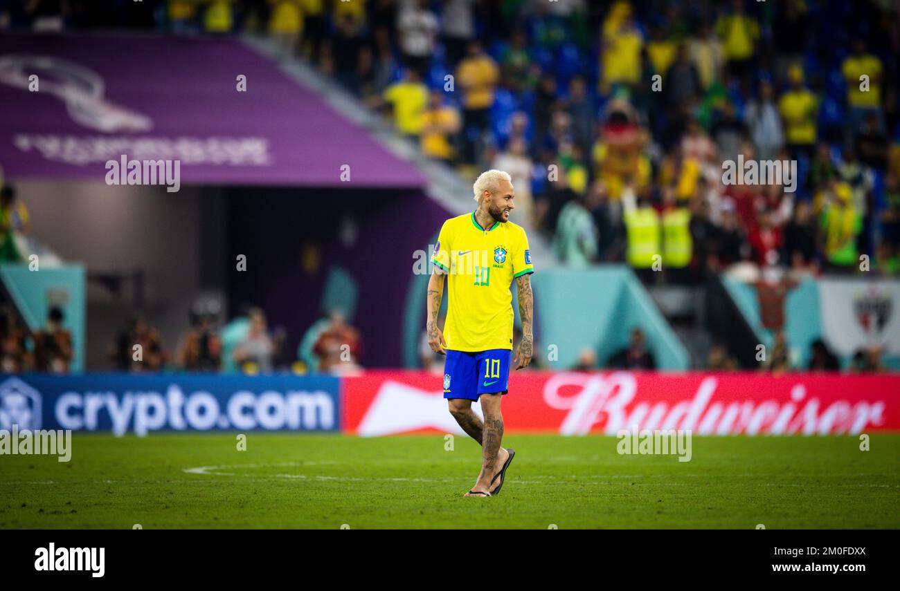 Doha, Qatar. 5th Dec, 2022. Neymar (Brasilien) celebrates the 4:1 success  Brazil - Korea Republic Brasilien - Südkorea World Cup 2022 in Qatar 05.12  Stock Photo - Alamy