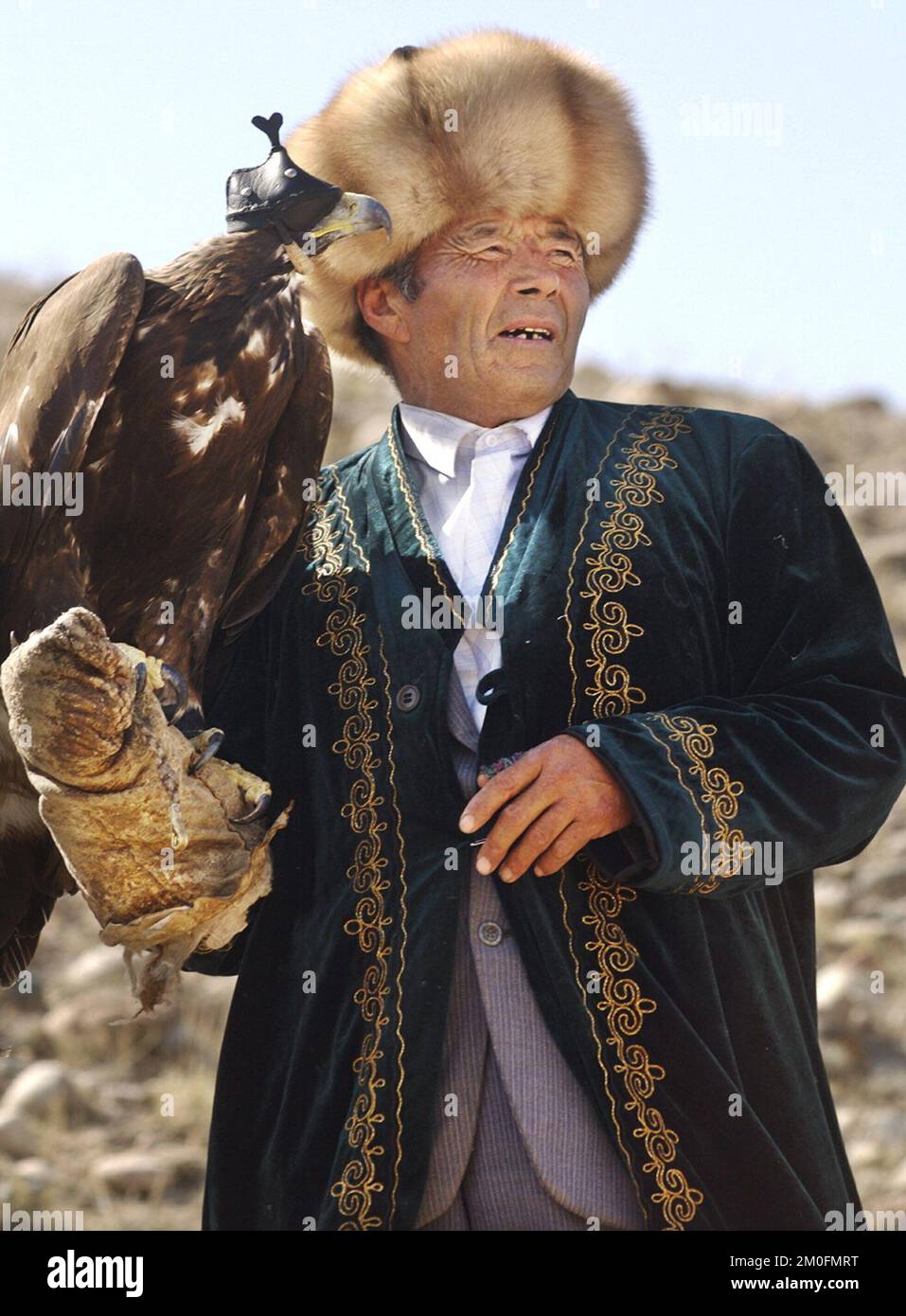 PA PHOTO/POLFOTO - UK USE ONLY : Kazakstan 2002. The last eagle hunters in the world. In Kazakstan a man is a man when he can ride a horse and hunt with an eagle. They have done it the same way for the last 4000 years. Stock Photo