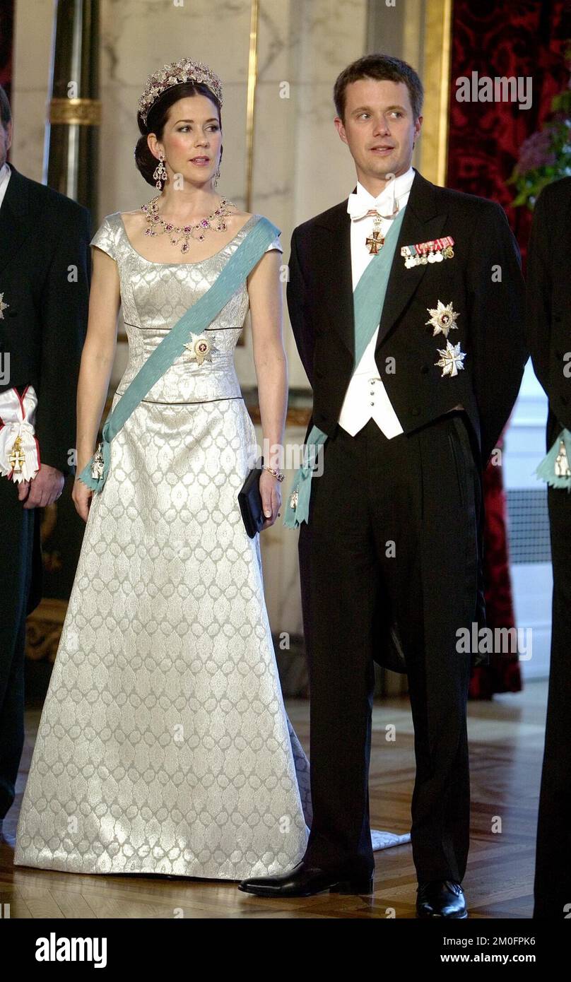 The Danish Crown Prince Frederik and Miss Mary Donaldson welcome the guests at an official gala dinner to celebrate the Royal Wedding together with the top of the Danish establishment at Christiansborg Palace. Stock Photo