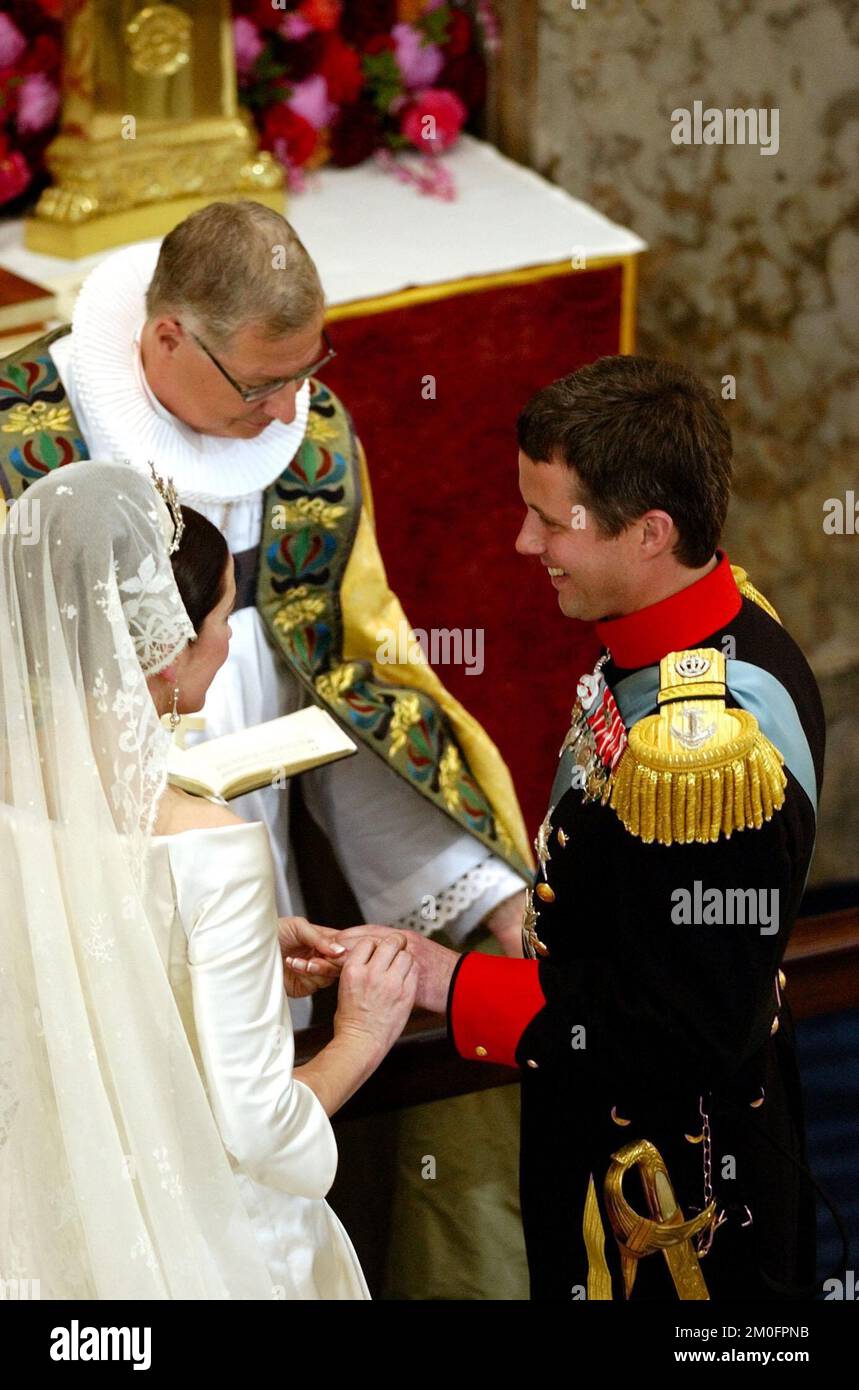 The Danish Crown Prince Frederik marries Miss Mary Elizabeth Donaldson in the Copenhagen Cathedral, The Church of Our Lady. Stock Photo
