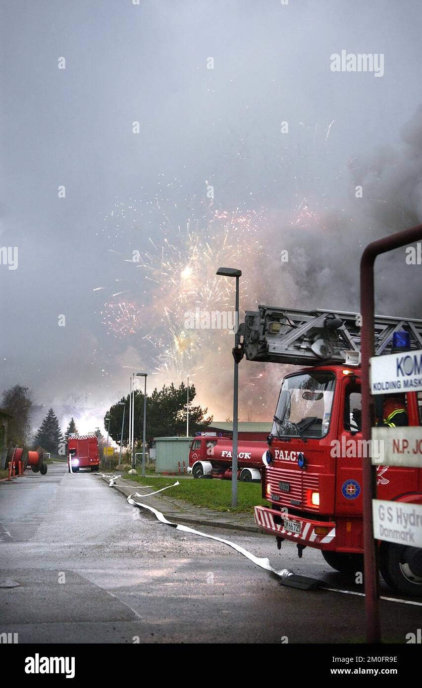 Firework factory fire hires stock photography and images Alamy