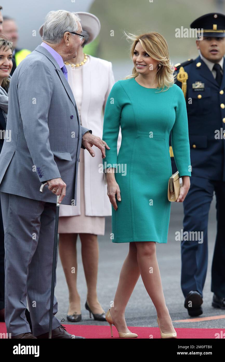 prince-henrik-and-mexicos-first-lady-angelica-rivera-when-mexican-president-enrique-pena-nieto-and-mrs-angelica-rivera-de-pena-wednesday-arrived-at-copenhagen-international-airport-at-kastrup-2M0FTBX.jpg