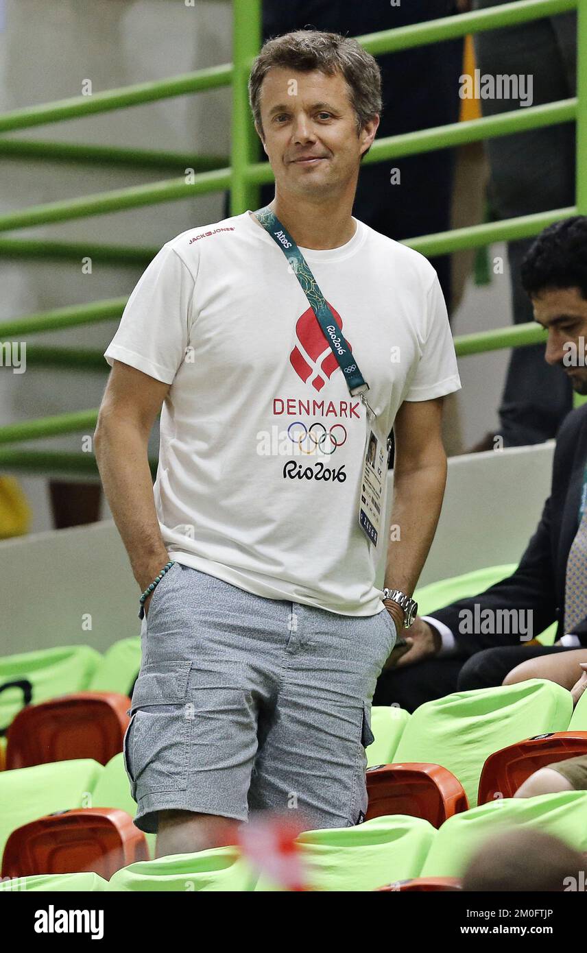 Olympics in Rio in 2016 Handball . Tunisia Denmark . A casual Crown