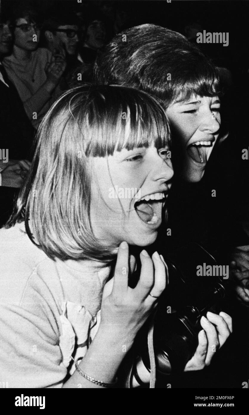 Rolling stones fans hi-res stock photography and images - Alamy