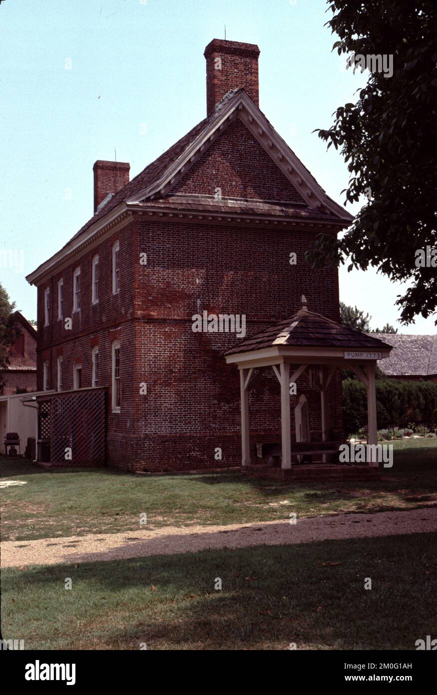 Hopewell, VA. U.S.A. 9/1987. Shirley Planation on the James River has