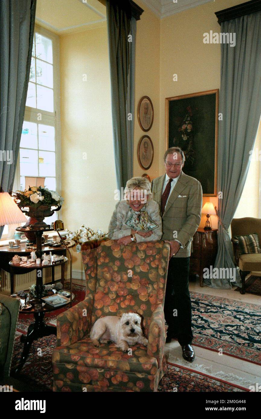 Niels Krabbe Luel-Brockdorff with his wife at Valdemar Castle Stock